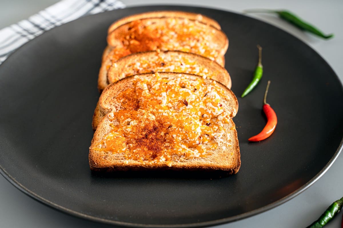 Chilli cheese toast