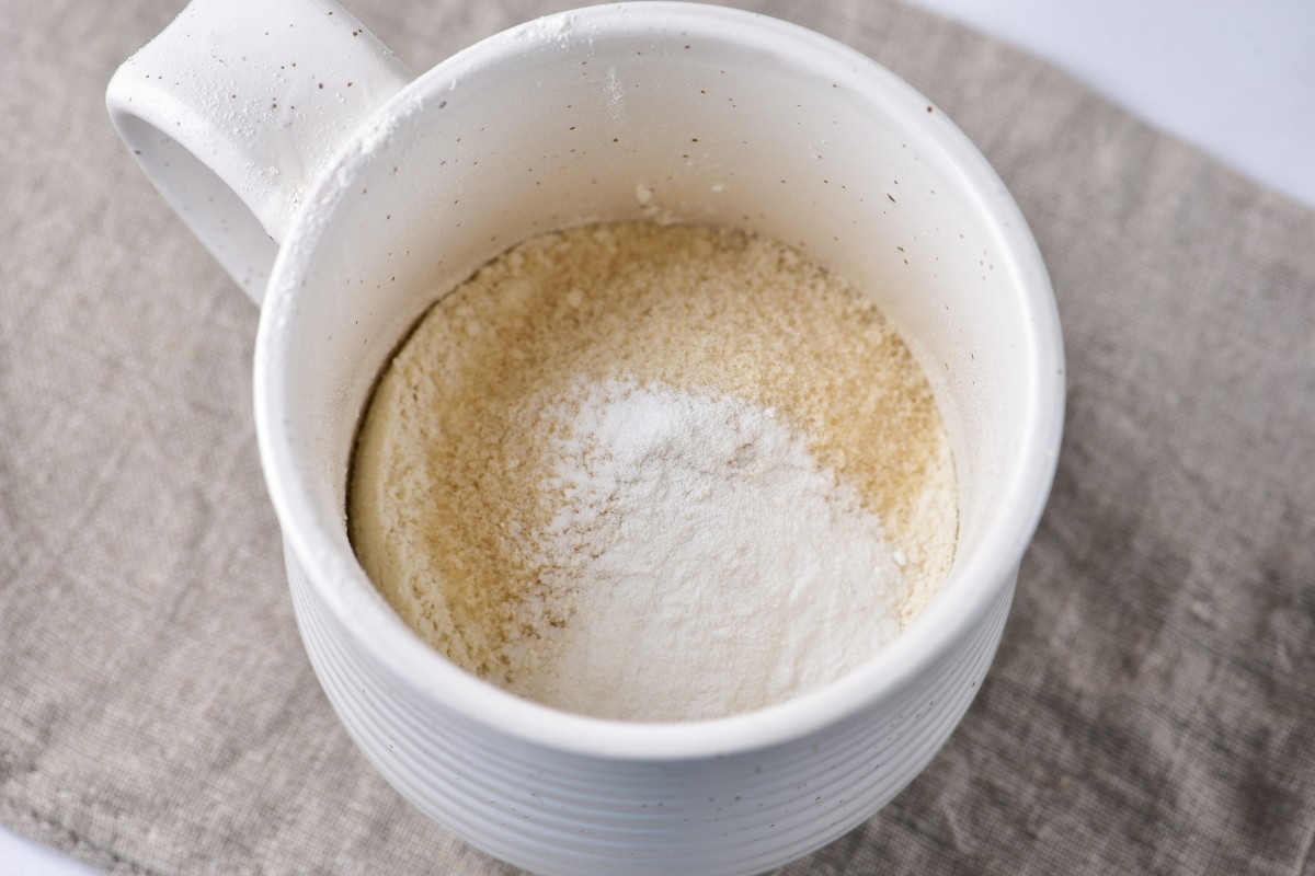 Mixing dry ingredients in a mug