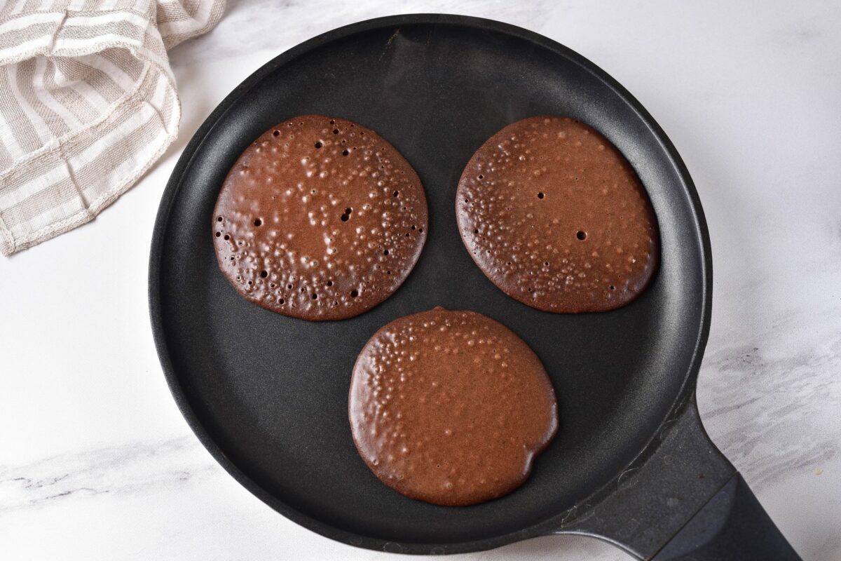 Frying pancakes in a pan