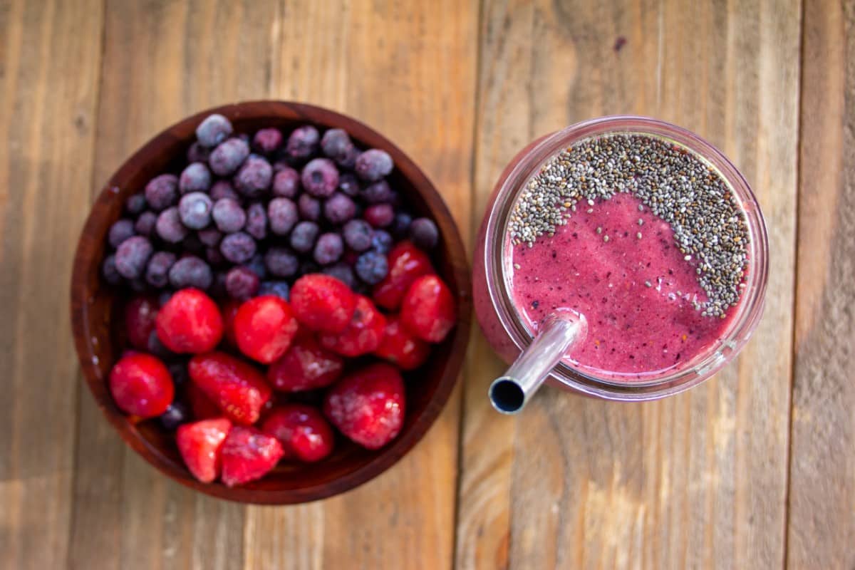 blueberry strawberry smoothie