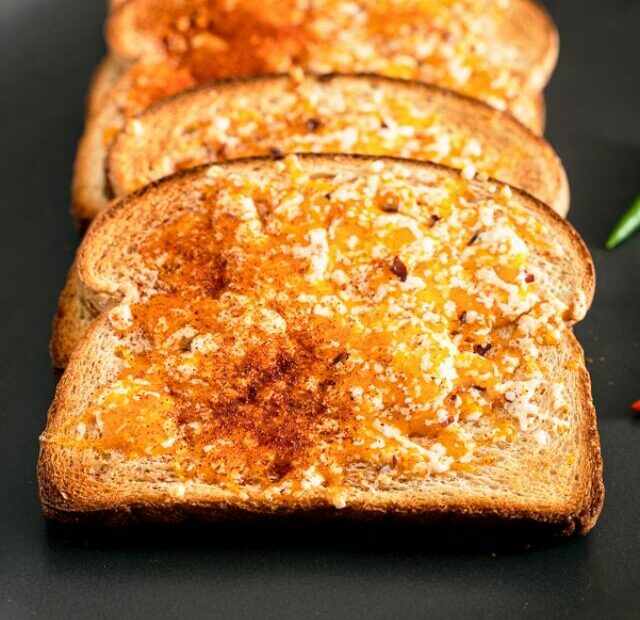 Chilli cheese toast