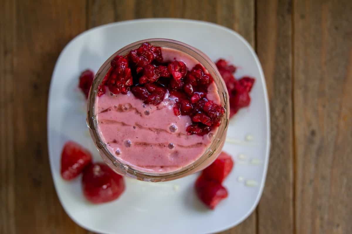 Smoothie with raspberries