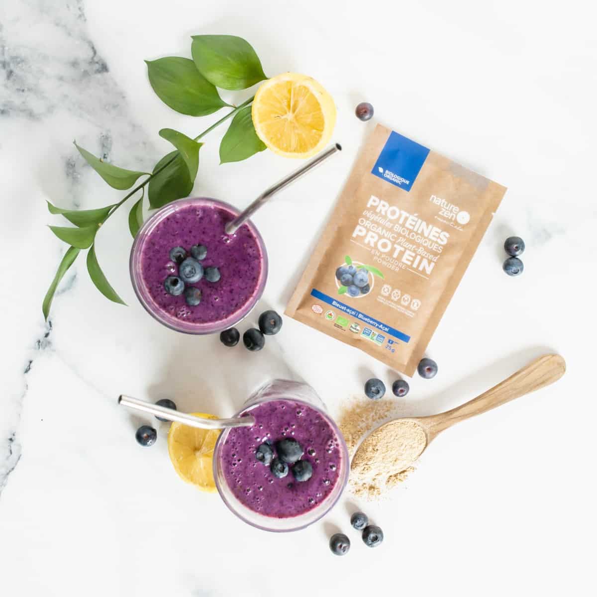 Smoothies on a table with protein powder