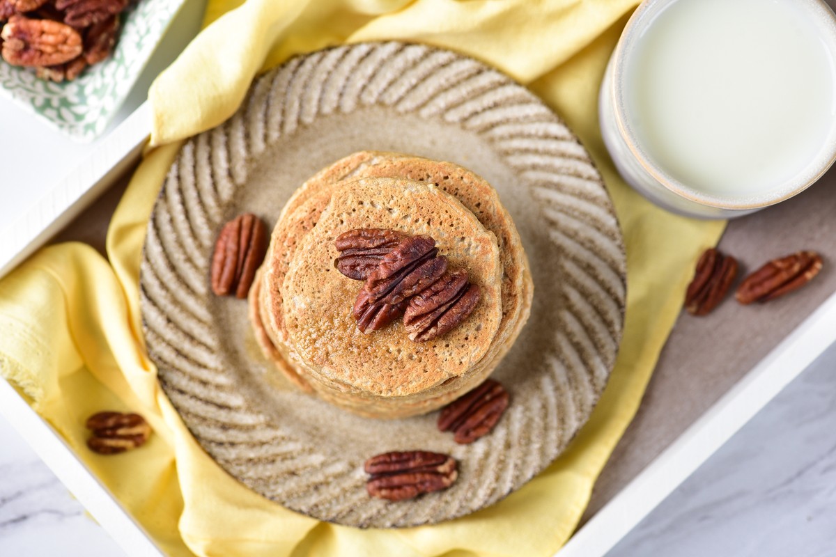 Banana oatmeal pancakes 3 ingredients