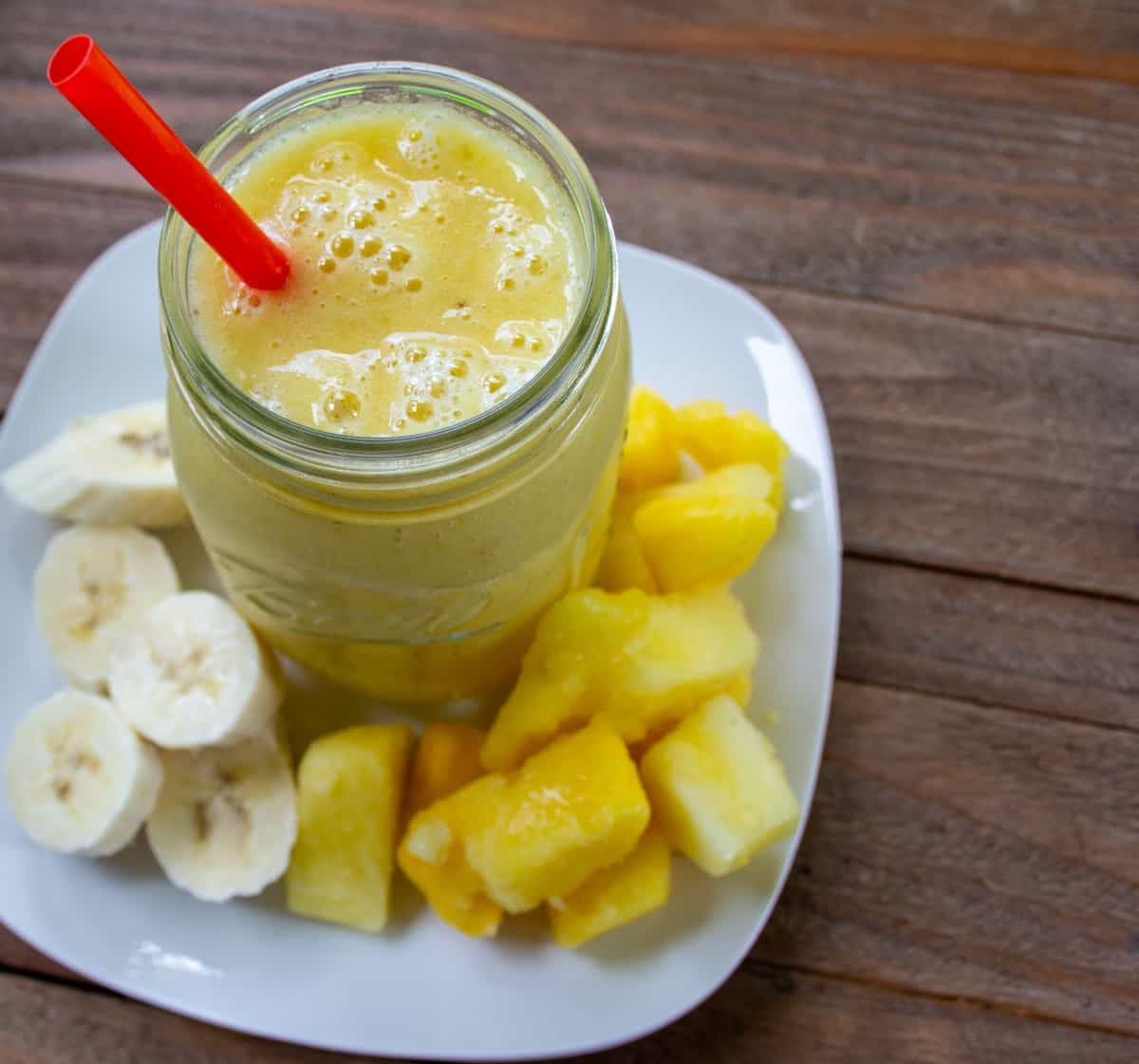 Banana pineapple smoothie