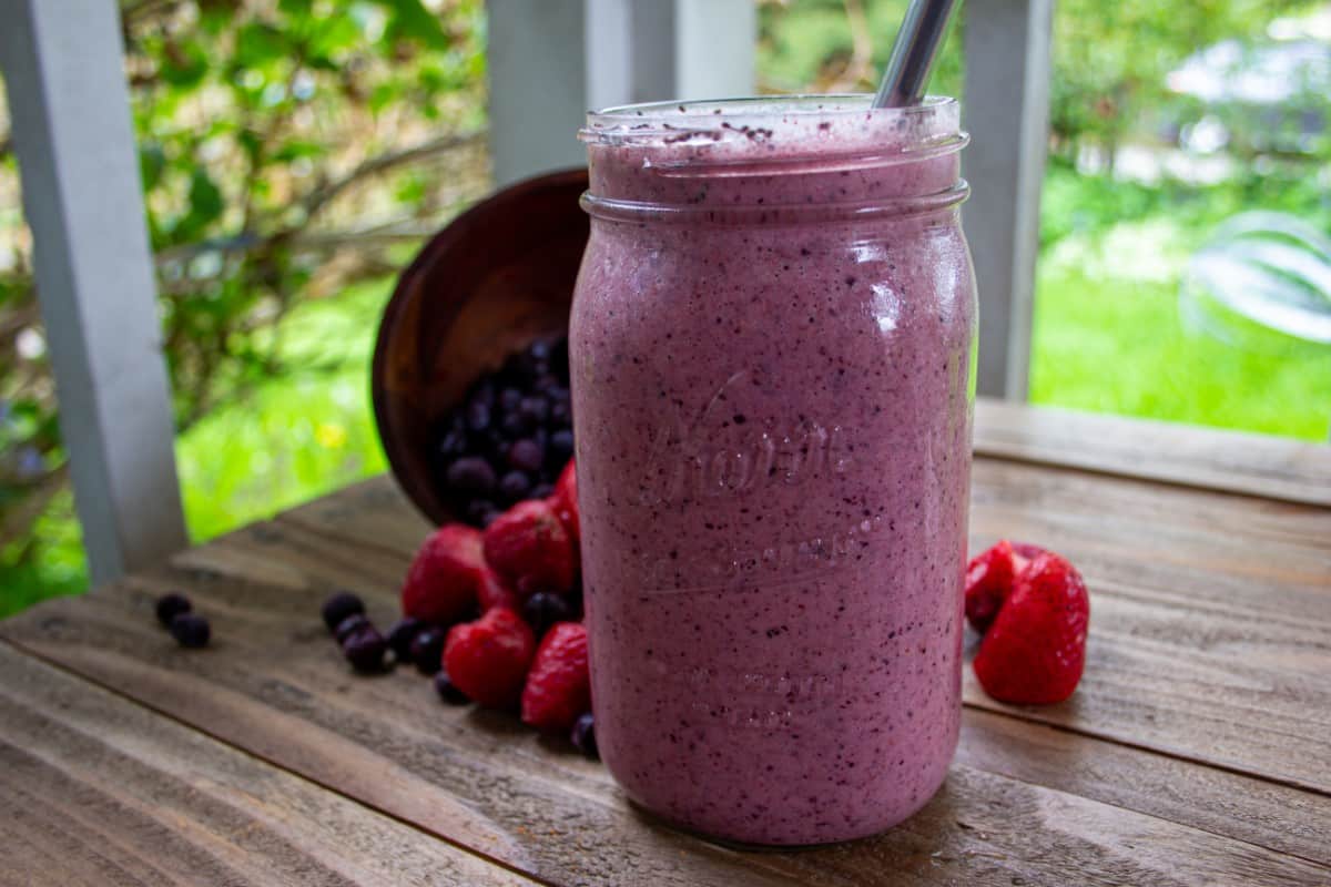 Blueberry strawberry smoothie