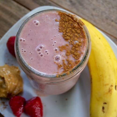 Strawberry peanut butter smoothie