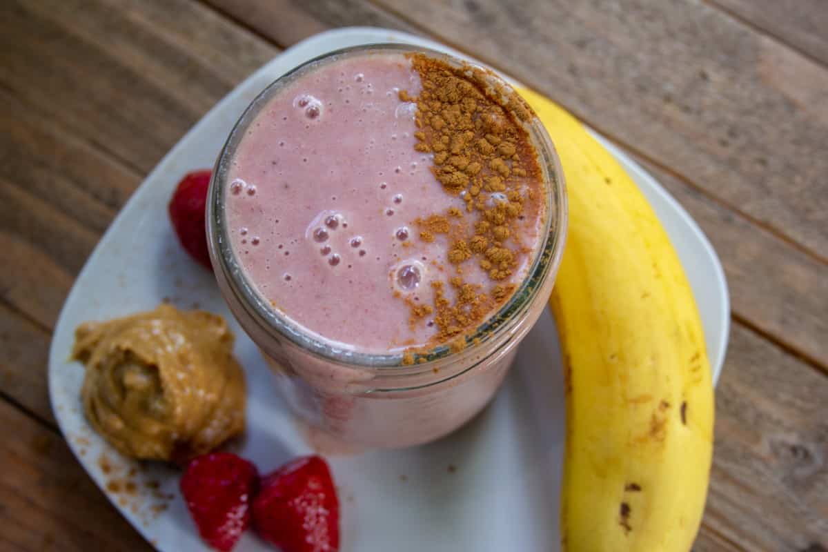 Strawberry peanut butter smoothie