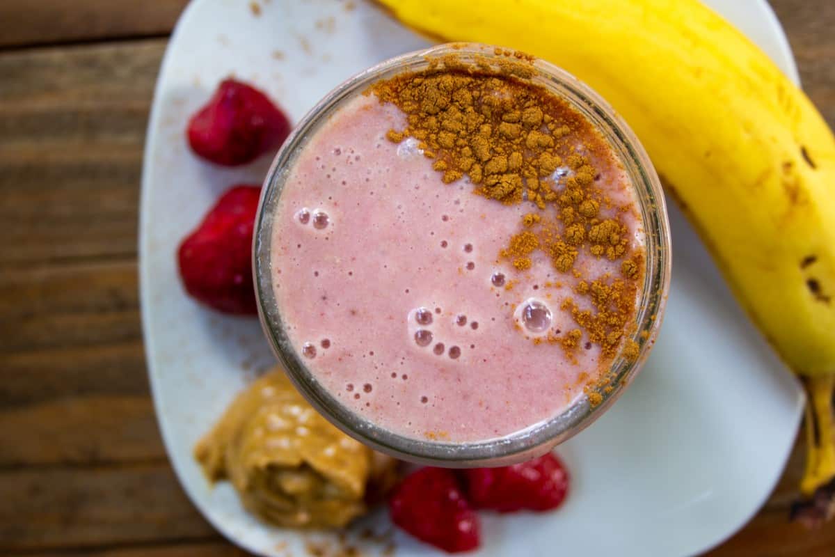 Strawberry peanut butter smoothie