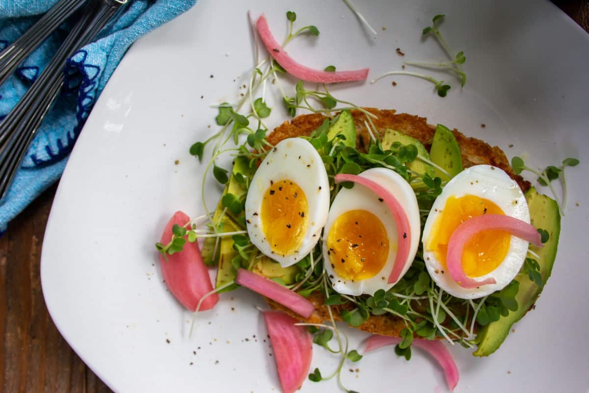 Boiled eggs on toast