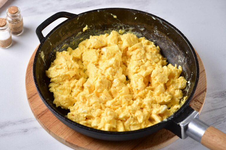 Cast Iron Scrambled Eggs Golden Truffle