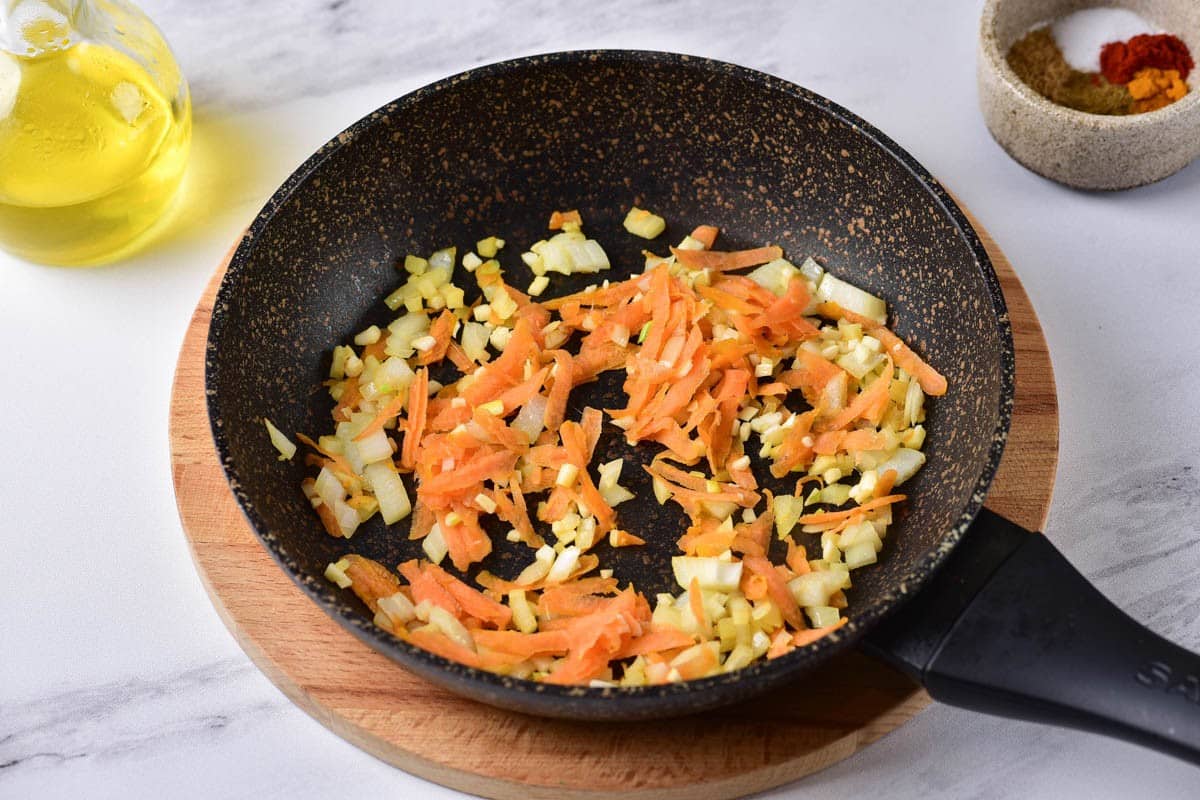 Sautéing vegetables