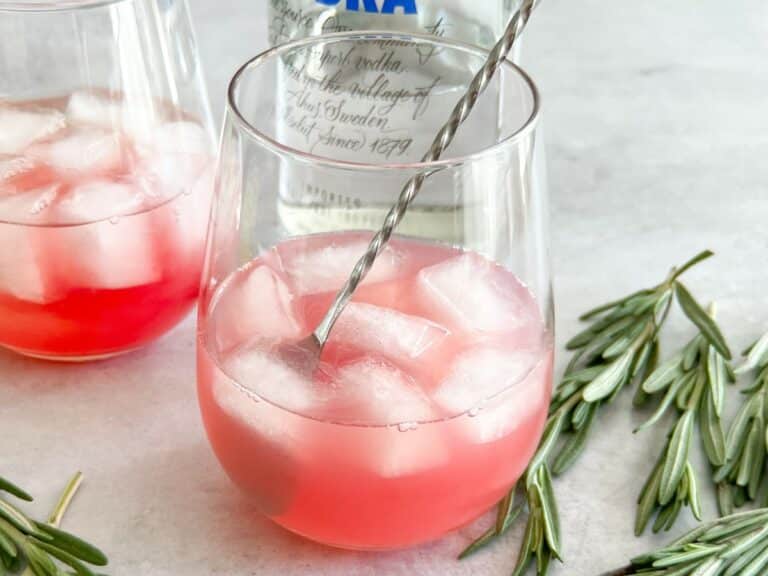 Cranberry Ginger Ale Cocktail Golden Truffle