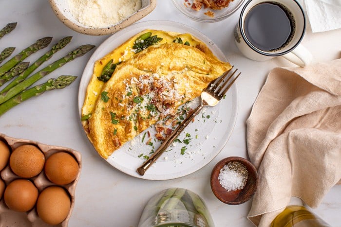 Asparagus omelette