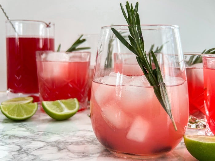 Cranberry ginger ale