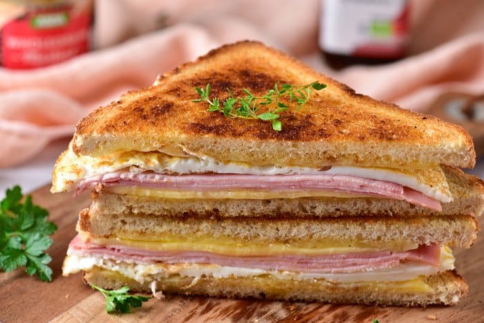 Ham and cheese sandwich