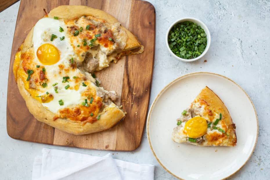 Sausage & Gravy Breakfast Pizza | Golden Truffle