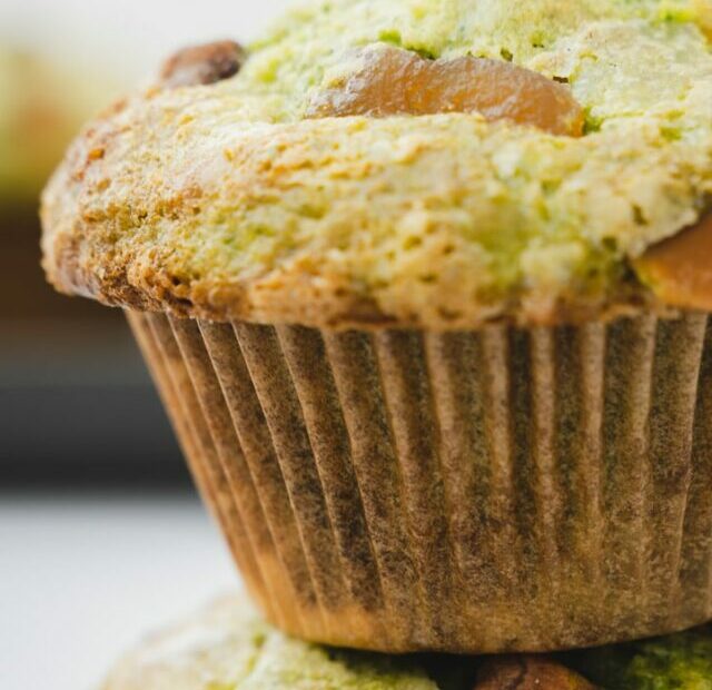 pistachio muffins