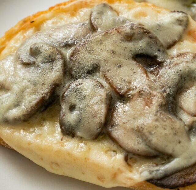 mushroom tartine