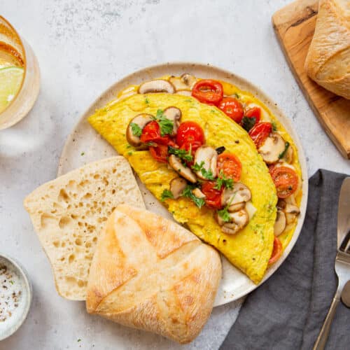 mushroom tomato omelette